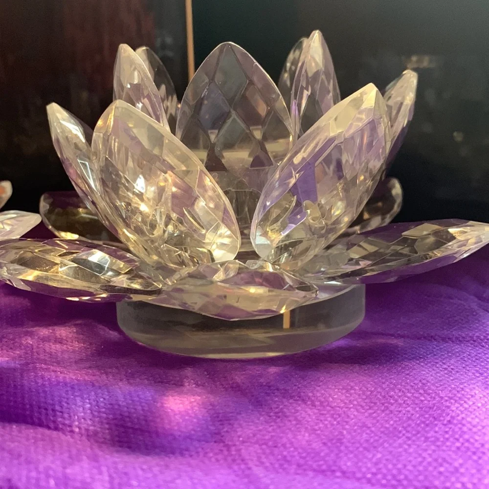 Pair of new in box crystal lotus candleholders